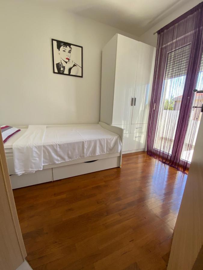 Apartman Mila Lejlighed Kaštela Eksteriør billede