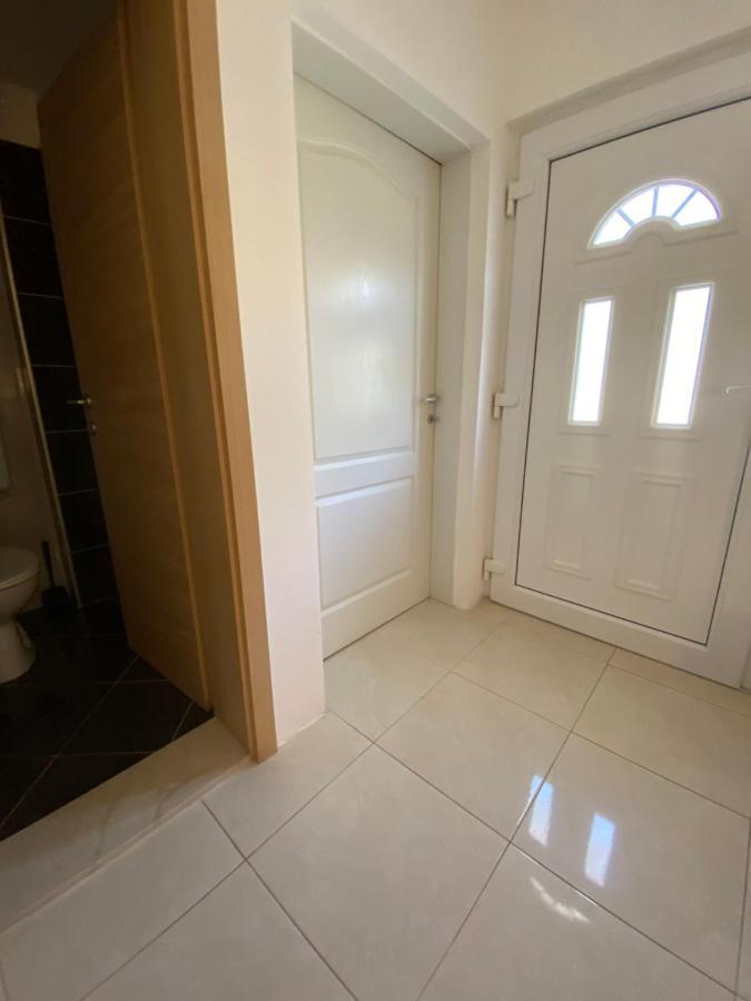 Apartman Mila Lejlighed Kaštela Eksteriør billede