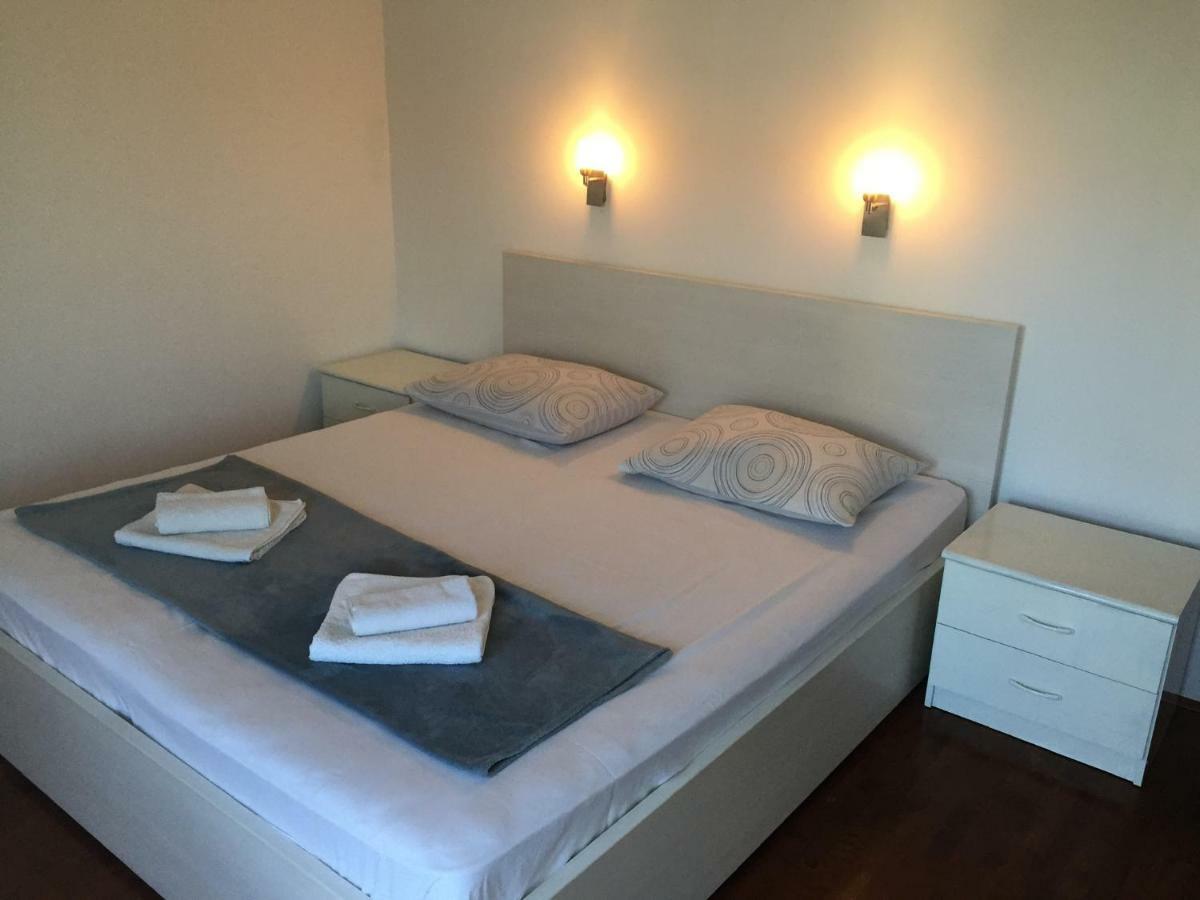 Apartman Mila Lejlighed Kaštela Eksteriør billede